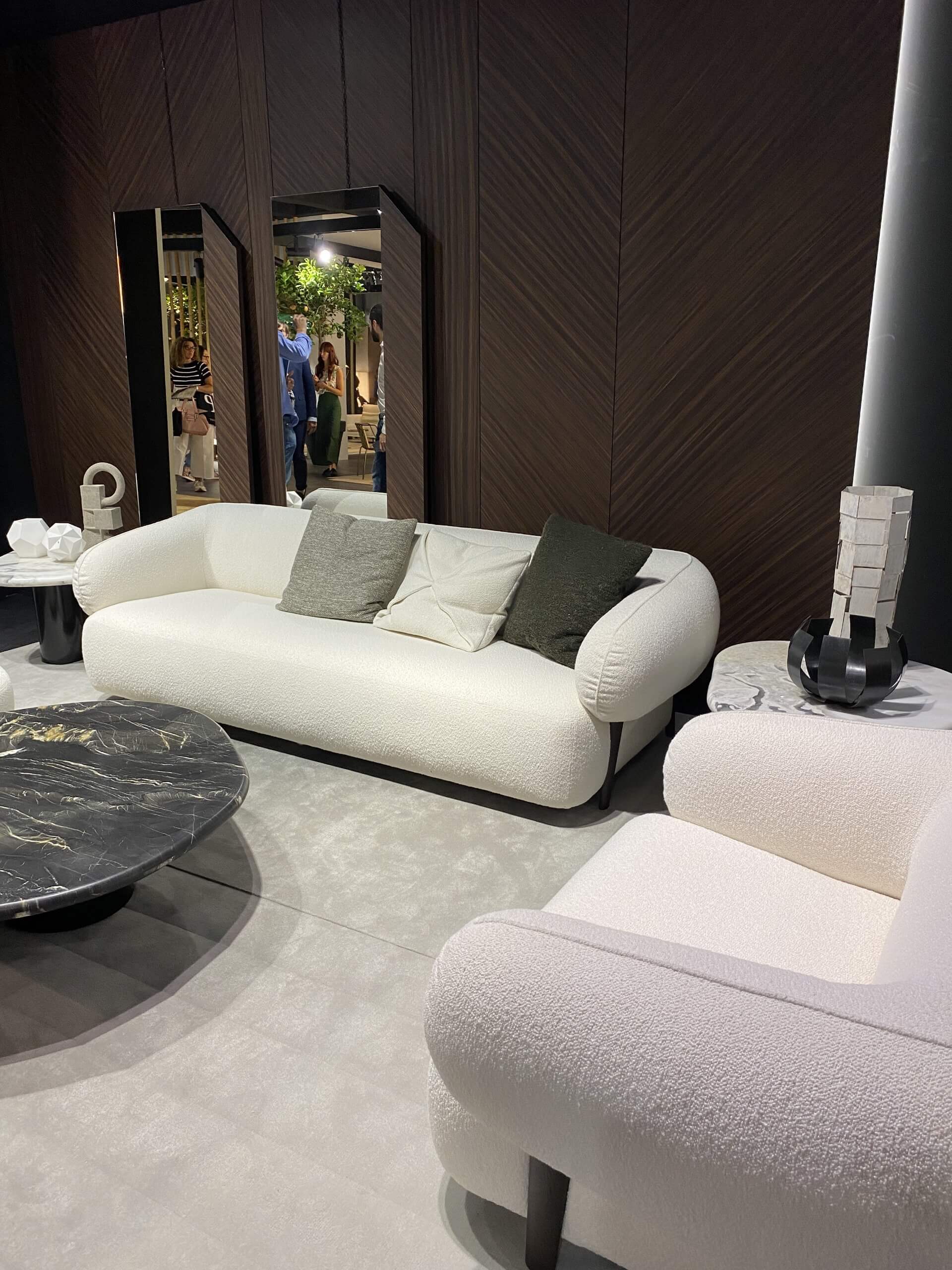 Мягкая мебель на выставке ISaloni 2022