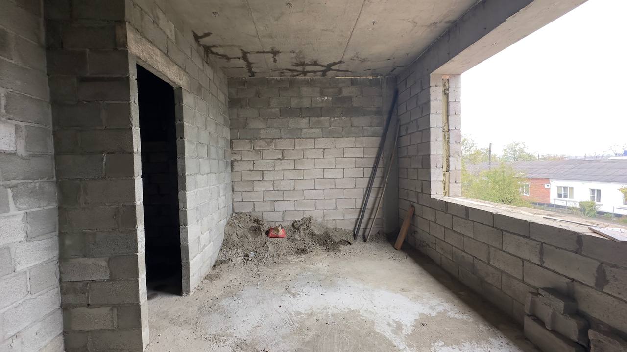 Процесс стройки двухэтажного дома в Адыгее